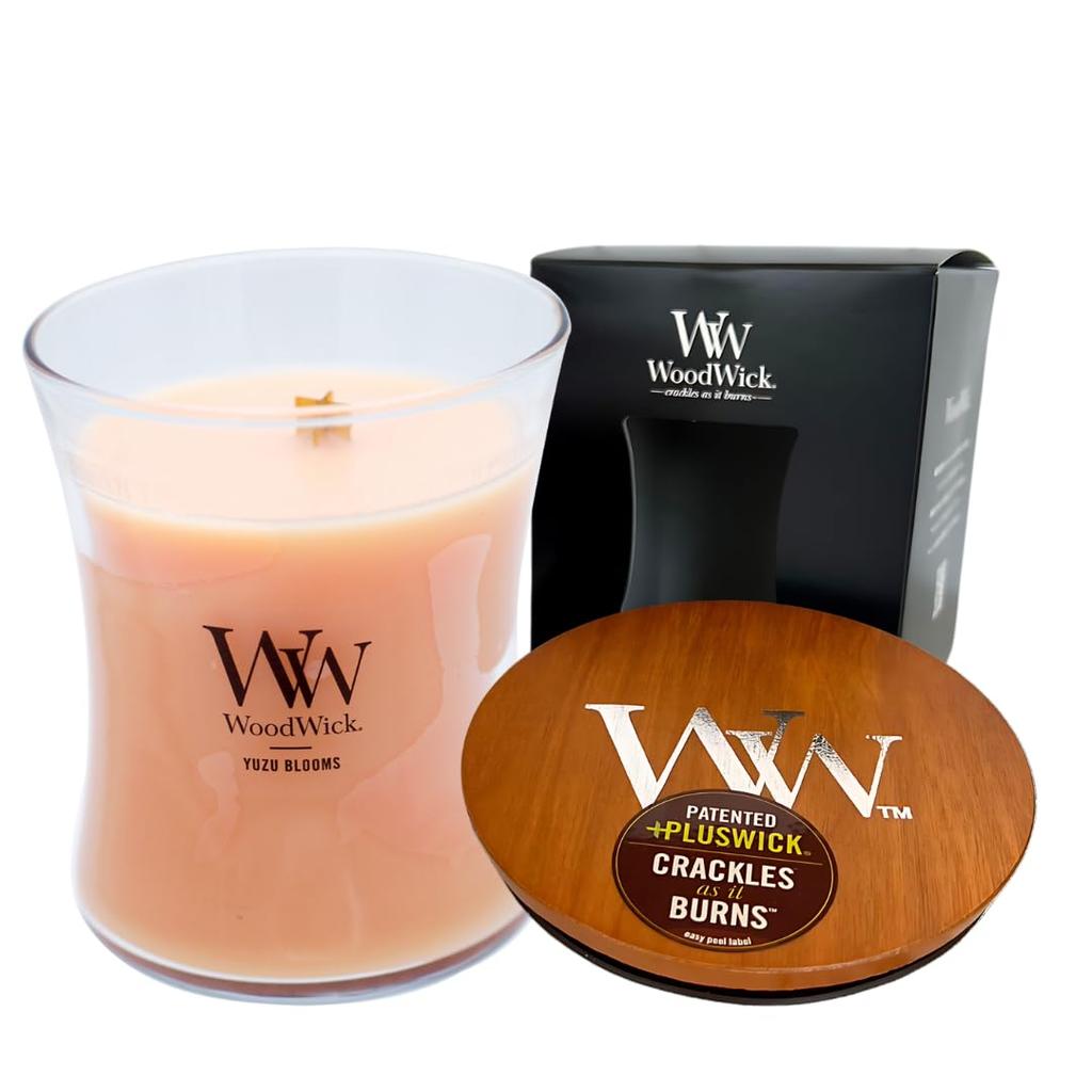 Свеча в банке WoodWick M - Свеча, которая трещит как костер - Подарок для женщин - Ароматическая композиция (Цветы юзу)