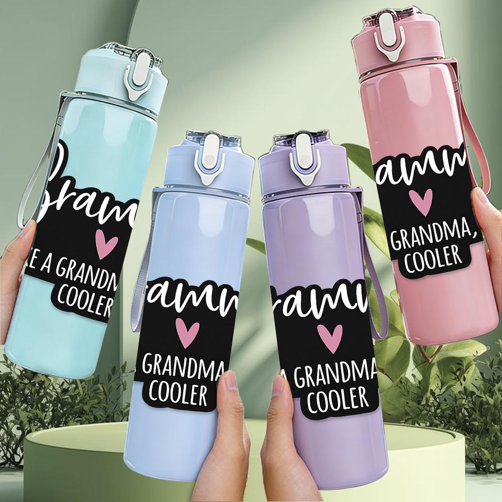 1PC Grammie Like A Grandma Quote Print 750ml Color Plastic Sports Water Bottle Leakproof Flip Straw Lid Suitable for Sports Office Home Use