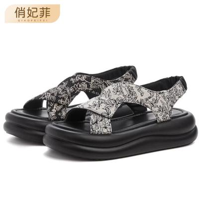 Женские летние сандалии, новые, с перекрестной вышивкой, с юбкой, крутые шлепанцы на платформе, пляжная обувь