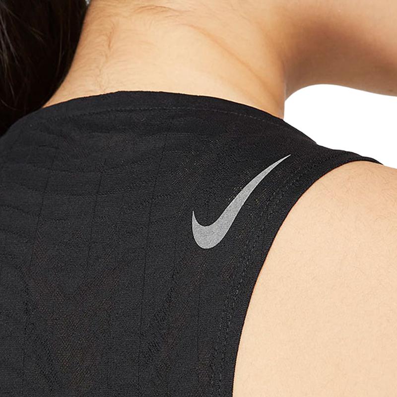 Nike Женский беговой топ Dri-FIT Adv Run Division с продуманной конструкцией DM7559-010
