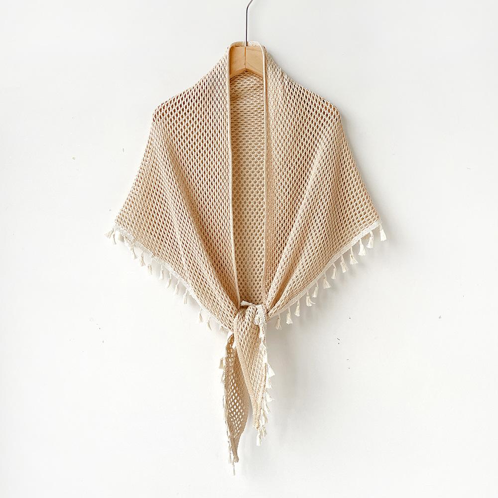 Wholesale solid color bohemian triangular scarf, hollow knit outer layer, shawl, thin scarf, annotated shoulder small shawl