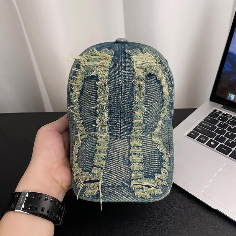 Vintage distressed baseball cap for women in autumn and winter, Korean style versatile small-face duckbill cap, street fashion hat for men