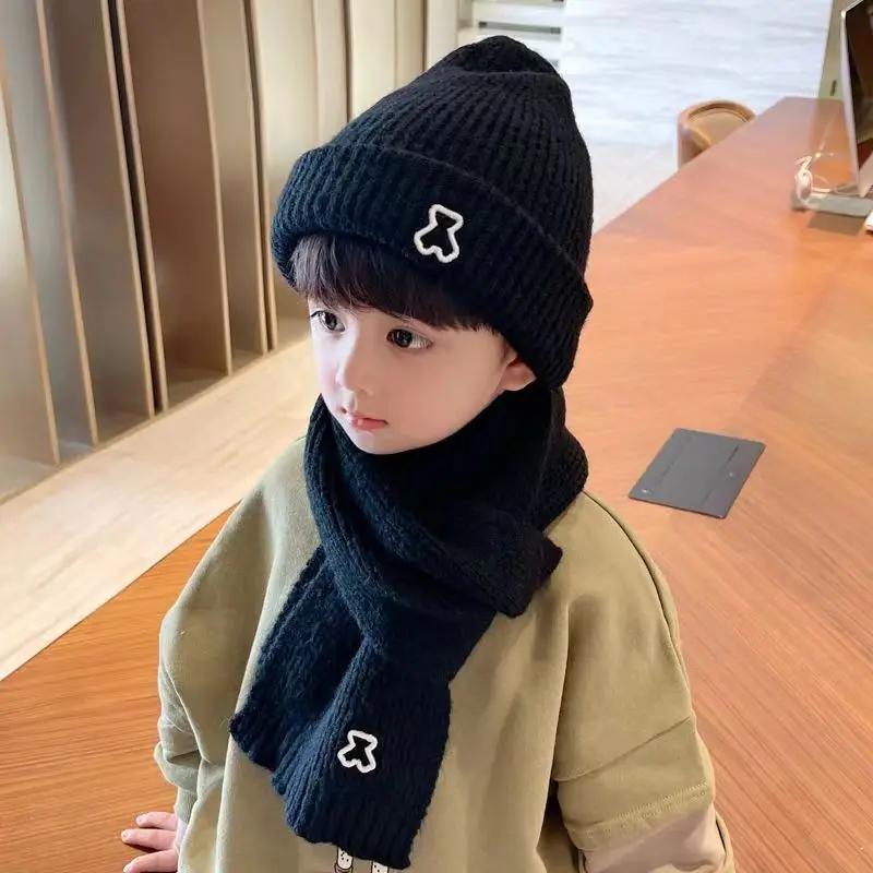 New Fashion Warm Hat Scarf Set for Kids Boy Girl Chic Cartoon Bear Knitted Hat Scarf Autumn Winter Warm Beanie Scarf Set