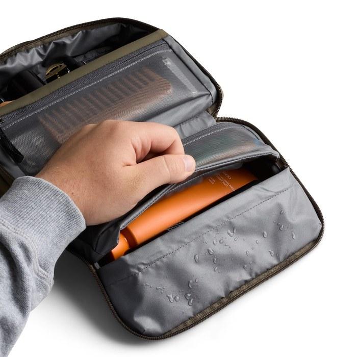 Bellroy Подвесная косметичка 3 л - Морская капуста