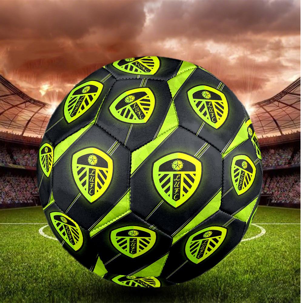 Leeds United Size 5 Football High Elastic Soccer Ball For Outdoor Competition Daily Training Play