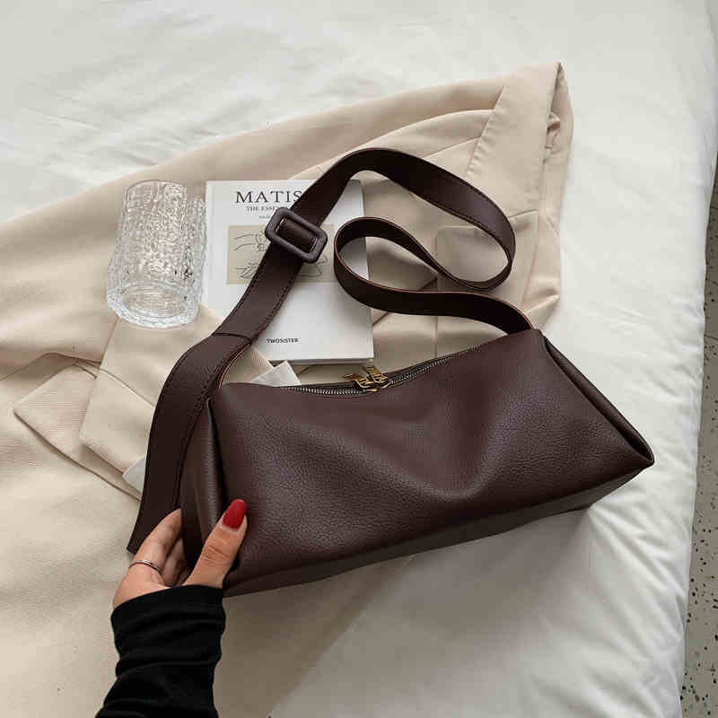 Monochromatic Feminine Shoulder Bags Ladies' Commuting Bags Vintage and Casual Large Capacity Crossbody Bag