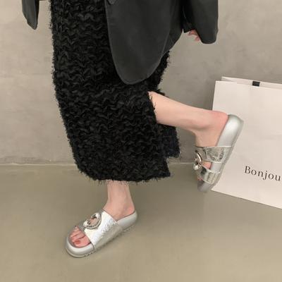 Нишевые шлепанцы на танкетке с толстой подошвой, женская летняя обувь 2025, новые универсальные босоножки на высоком каблуке со стразами, повседневные сандалии на одной перемычке