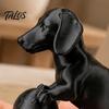 Домашние акценты в индустриальном стиле Мини-фигурка таксы с футбольным мячом, Матовая черная 3D-печатная статуэтка, Сувенир для владельца питомца, Современное минималистичное украшение