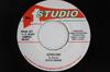 7-дюймовая пластинка ZOOT SIMMS SOUL DEFENDERS African Popcorn Reggae NONE STUDIO ONE 2013 Ямайка Регги Ска Даб Б/у