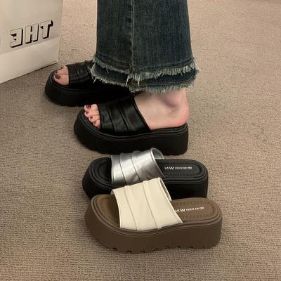 Наступить в дерьмо~ шлепанцы на толстой подошве женские 2025 летняя одежда французские на плоской подошве сланцы на одном ремешке с юбкой для беременных пляжные шлепанцы