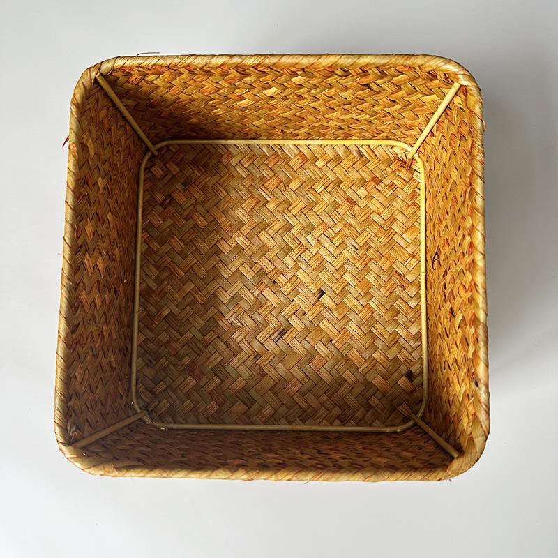 Плетеная вручную корзина из ротанга для хранения закусок и всякой всячины