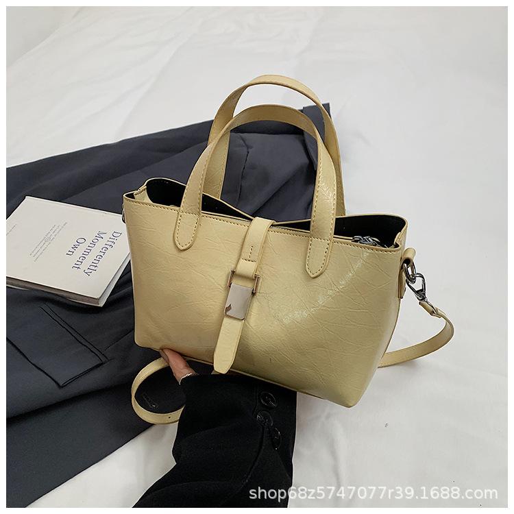Niche Design Portable Bucket Bag Women's 2025 New Fashion and Versatile Commuter Bag High-end One-shoulder Crossbody Bag