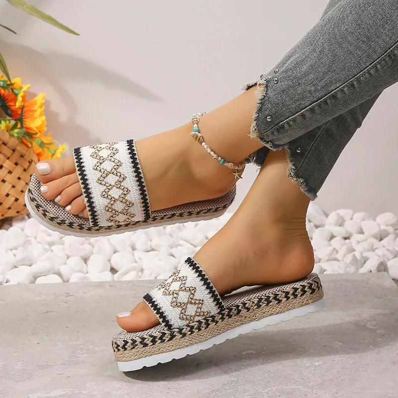 2024 Brand Ladies Shoes Basic Women's Slippers Fashion Color Matching Casual Slippers Women Summer Plus Size Solid Flat Slippers