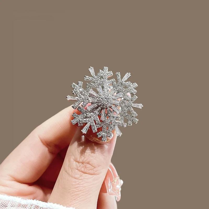 Блестящая брошь-елка со стразами, инкрустированная искусственным жемчугом, модная праздничная булавка для шарфа, сумки, одежды