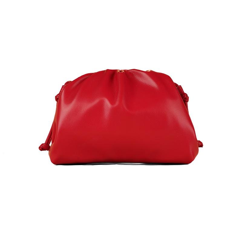 Женская сумка 2024 года из мягкой кожи с плиссировкой — вечерняя, наплечная и сумка-мессенджер с однотонной текстурой.