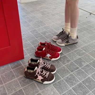 Звезды из коровьей кожи старые грязные туфли женские 2025 новые на толстой подошве универсальные повседневные спортивные кеды для скейтборда туфли Форреста Гампа женская обувь