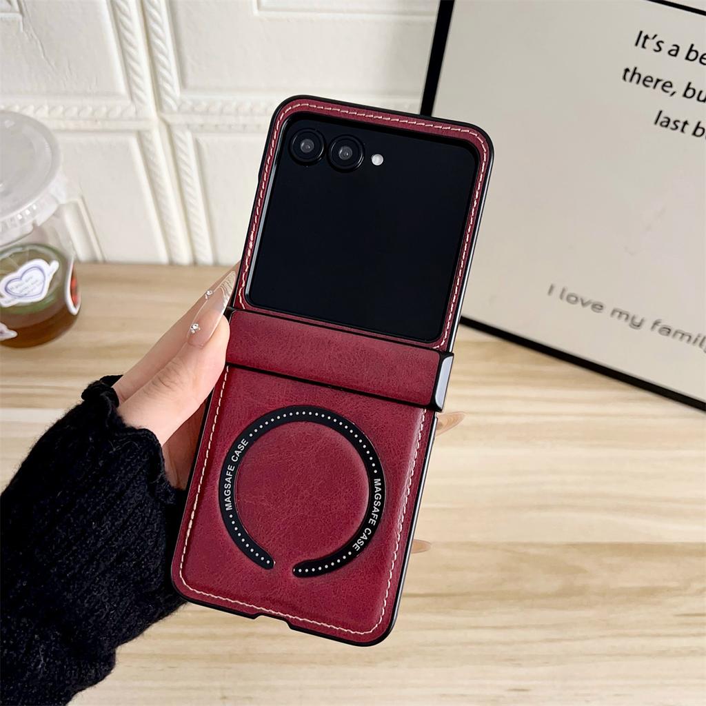 Кожаный чехол для телефона Motorola Razr 60 50 40 Ultra Moto Razr 60 50 с магнитной беспроводной зарядкой и защитой шарнира, противоударная крышка