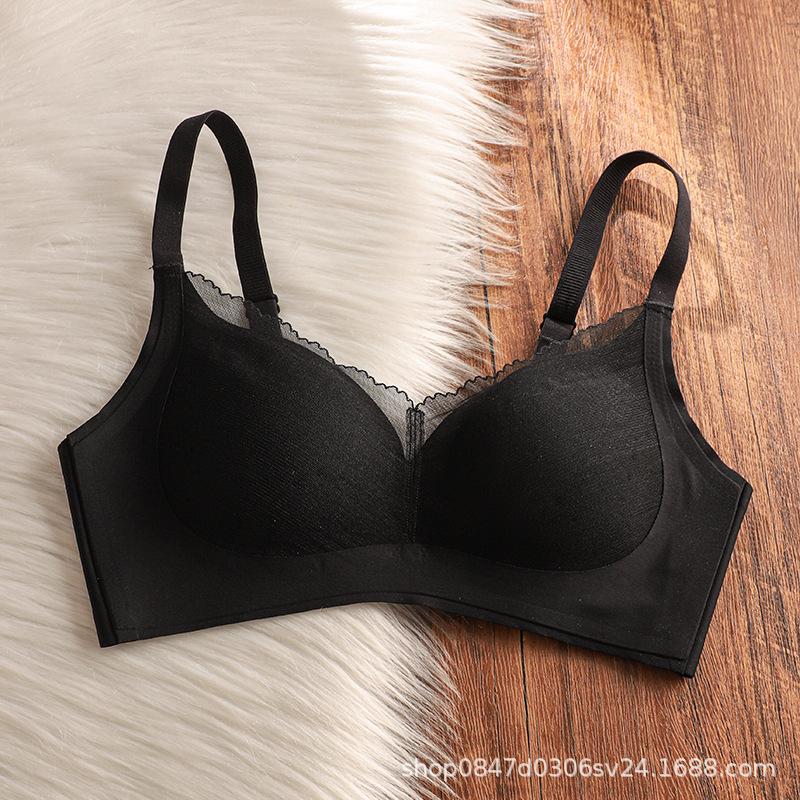 Thin breathable and seamless underwear in summer, women's big breasts show small breasts, anti-sagging adjustment type, no steel ring text