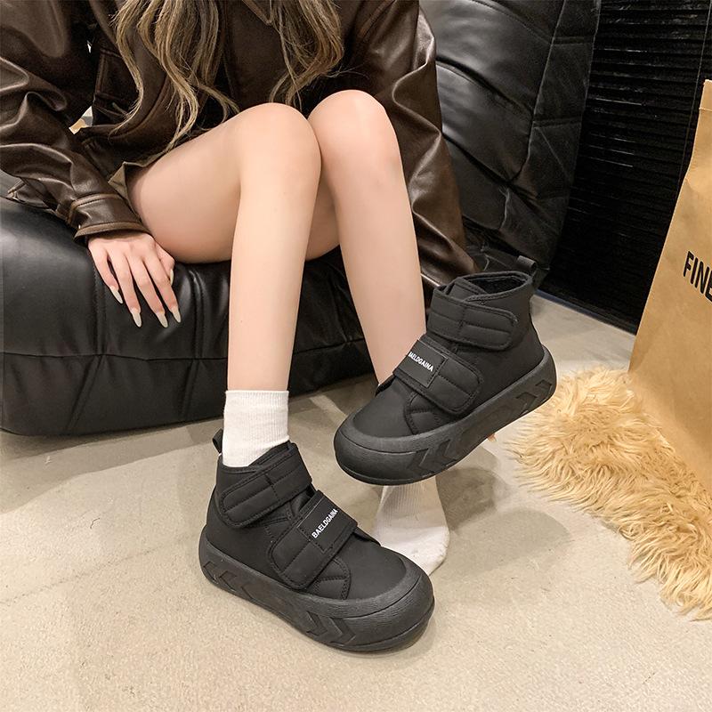 Хлопковая обувь женская зима 2025 новые бархатные зимние сапоги с круглым носком толстая подошва теплые универсальные туфли на липучке женские