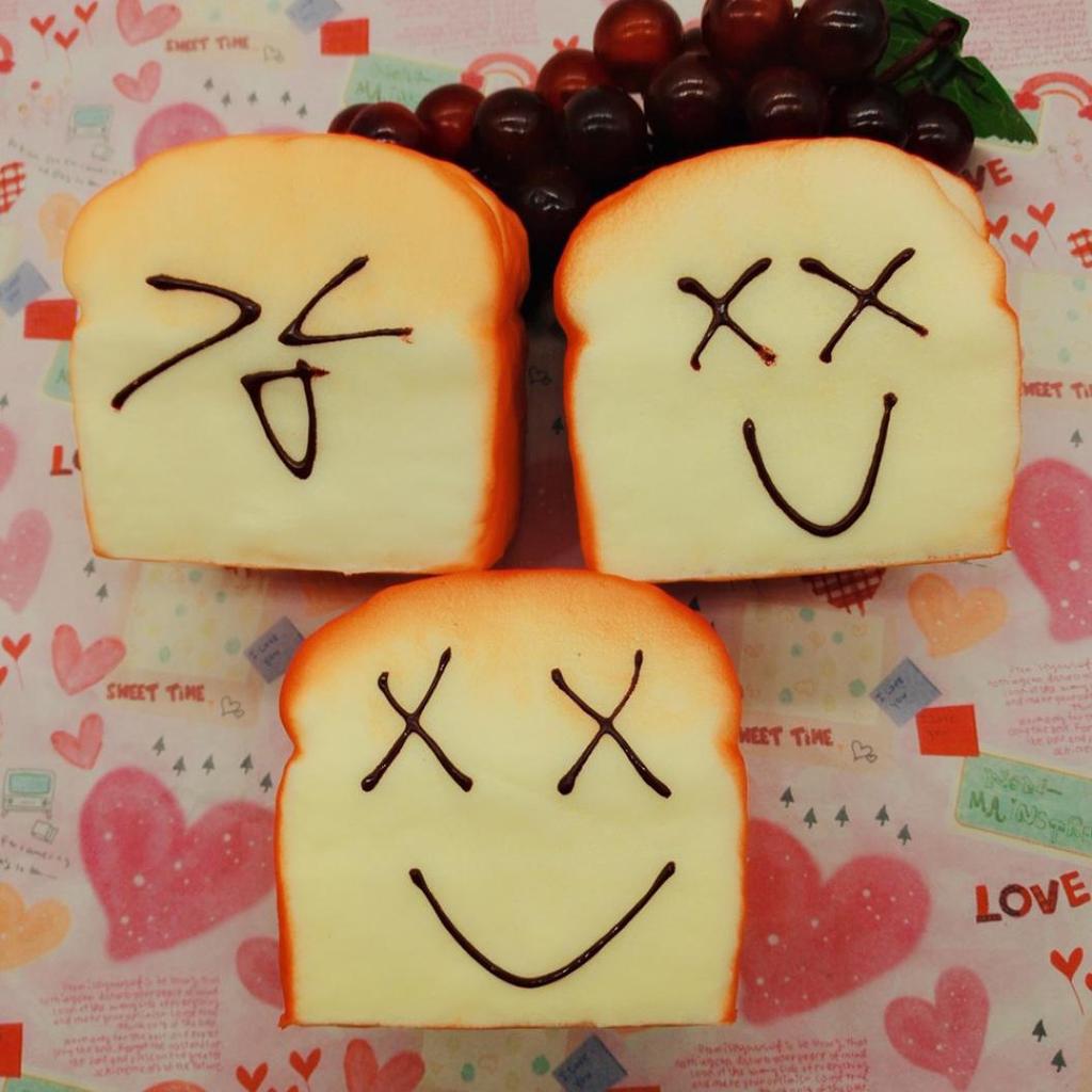 Тостовый хлеб Мягкая открытка с выражением Держатель для мобильного телефона Подушка для рук Средство для снятия стресса