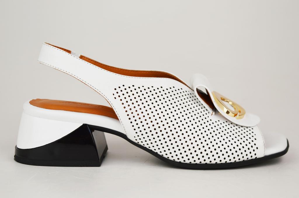 Босоножки перфорированные Mario Muzi 1531604 36 Белые кожа