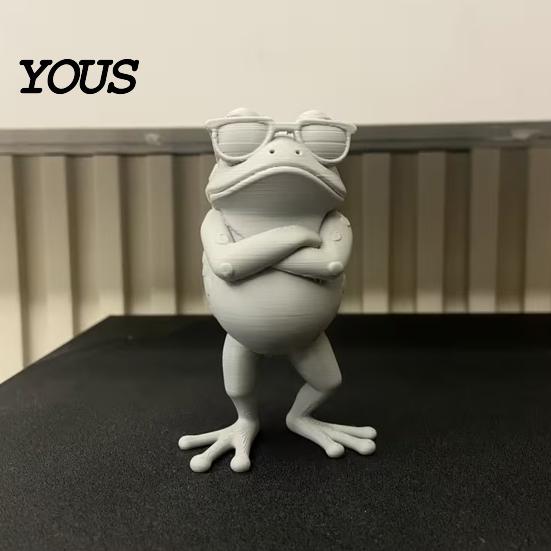 Статуэтка лягушки со скрещенными руками, 3D-печатная фигурка, Мини-украшение для рабочего стола, Симулированная модель, Коллекционная фигурка Цундере с руками, стоящая на столе,