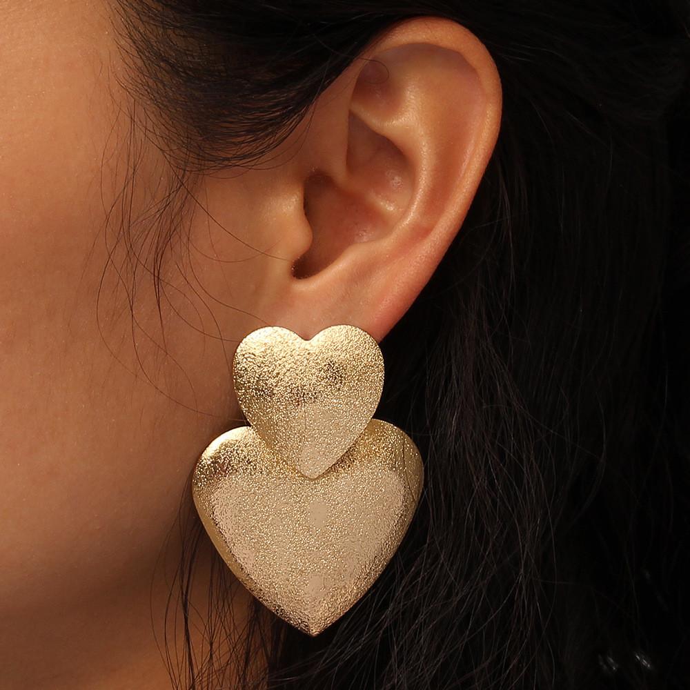 Fashion Gold Metal Women's Casual Heart-shaped Design Earrings For Special Occasions Gift