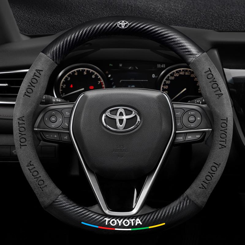 Оригинальная кожаная и замшевая карбоновая накладка на руль для Toyota Camry, RAV4, Highlander и Corolla.