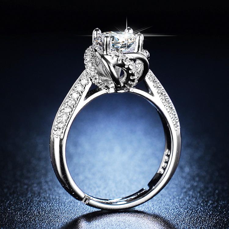 Кольцо-фонтан с розой Женское корейское издание Легкое роскошное модное кольцо с четырьмя когтями и имитацией бутона цветка моцарелла с бриллиантом