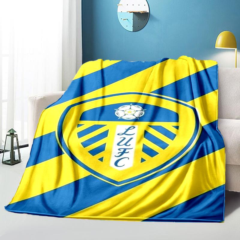 Leeds Crest Design Printed Throws Blanket Soft Flannel Blankets for Couch Bed Gifts for Men Women Picnic blanket Christmas gifts