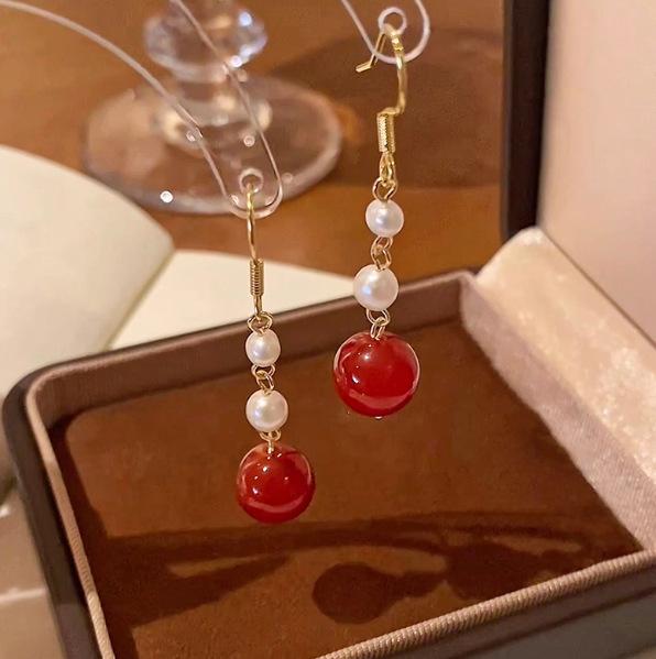 Серьги с натуральным жемчугом Новые китайские длинные серьги из агата Легкая роскошь красные серьги-гвоздики