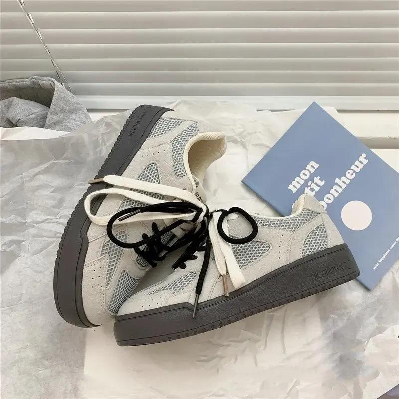 Весна и лето 2025 новые ретро тонкие повседневные дышащие сетчатые кеды для скейтборда немецкие тренировочные туфли универсальные и легкие спортивные кеды для скейтборда