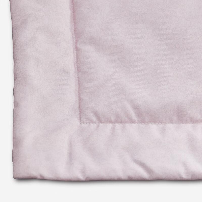 Mercury Home Textiles 'Tea Scent' All-Season Quilt