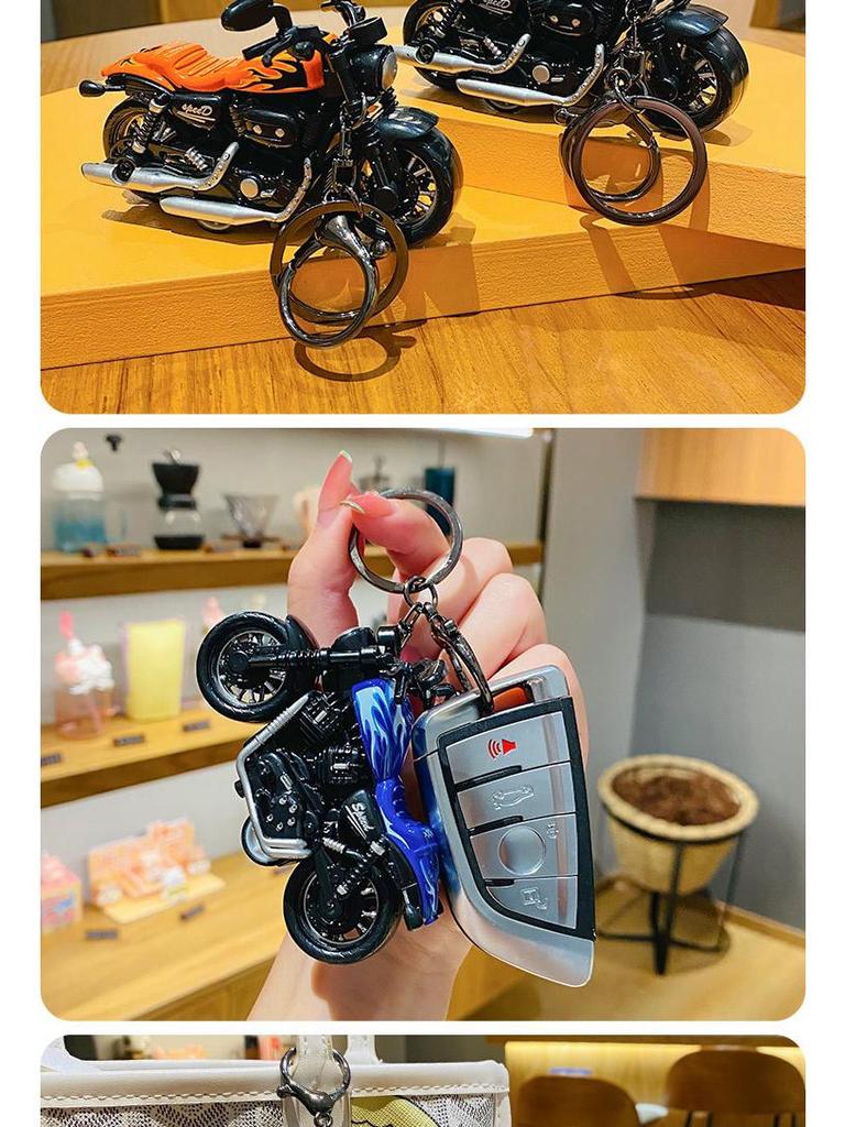 Брелок-подвеска в виде мотоцикла Харли с оттягивающимся механизмом