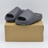 ID4132 Yeezy Slide Гранит (Мужской)