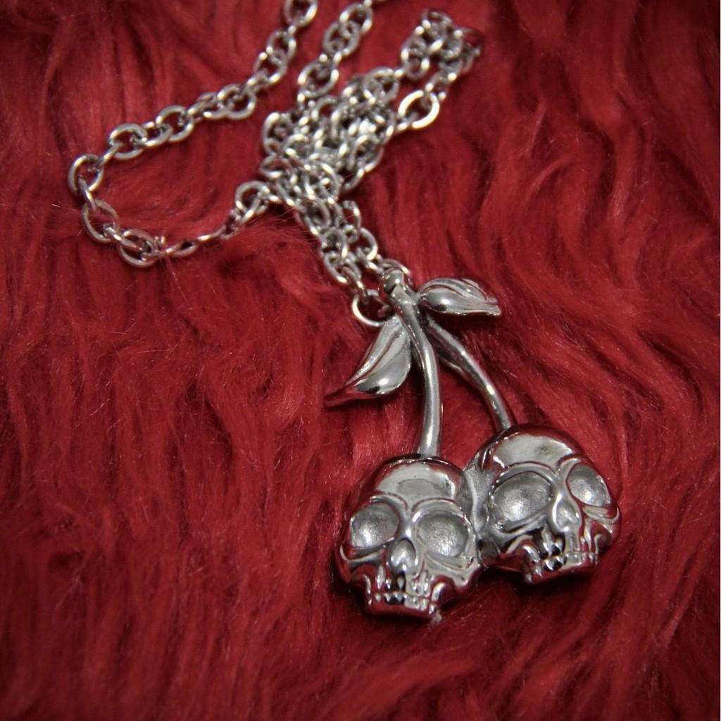 Punk Style Multilayer Skull Cherry Necklace For Women With Zinc Alloy Chain