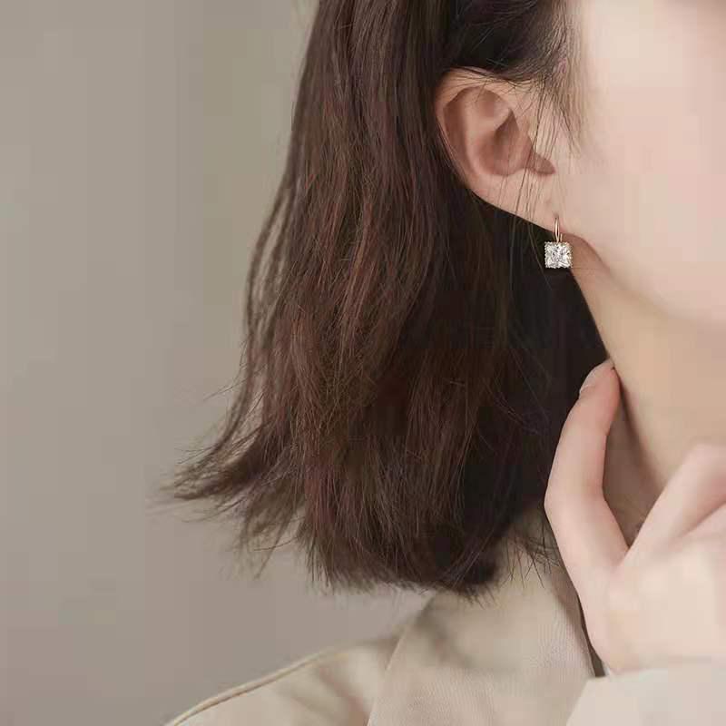 Exquisite Zircon Square Stud Earrings For Women Simple Compact Square Piercing Earrings Jewelry
