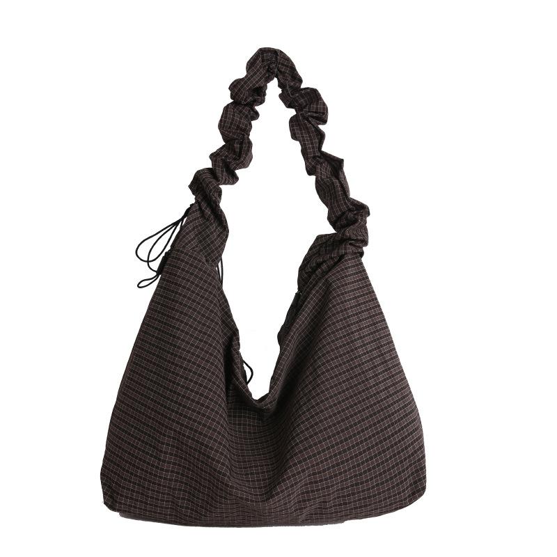 Складная сумка-тоут большой вместимости женская 2025 новая модная супер огненная сумка через плечо для通勤, популярная тканевая сумка, сумка-мессенджер