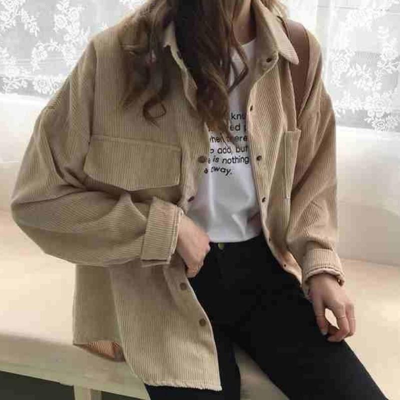 Новая рубашка 2026 Осень Новая Ins Свободная и универсальная вельветовая рубашка Женская однотонная повседневная рубашка с длинным рукавом Пальто