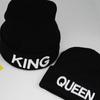2 шт. Черная унисекс вязаная шапка с вышивкой 'queen' и 'king', защита ушей, зимняя уличная