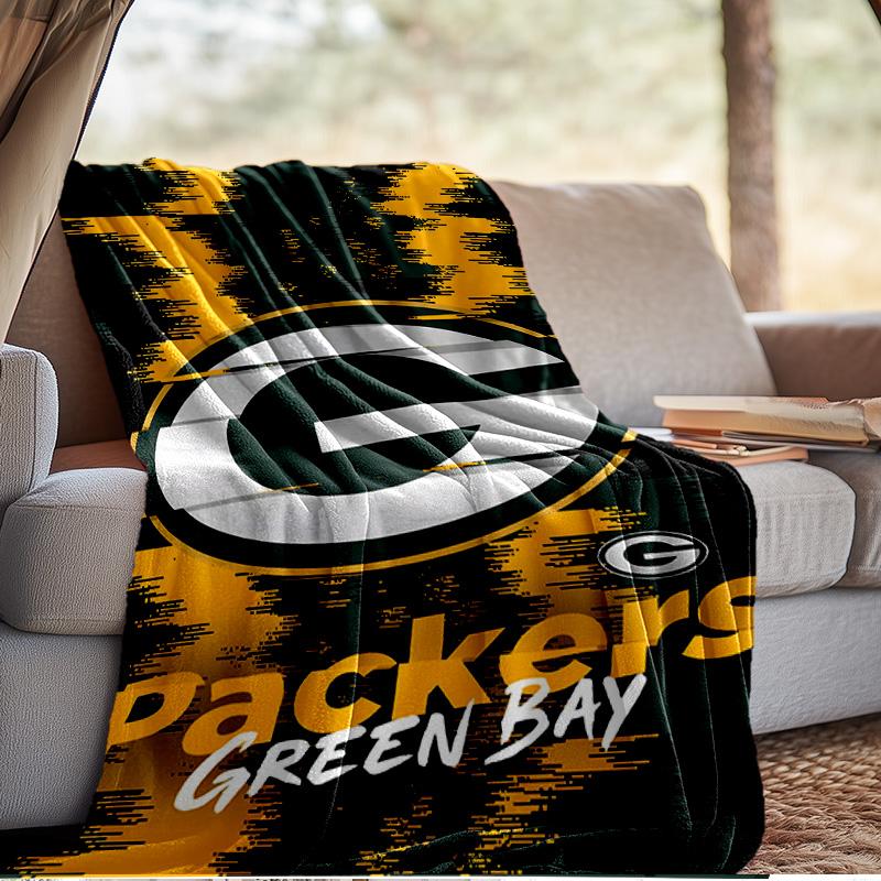 Green Bay Packers Logo Blanket Outdoor Flannel Blanket for Camping, Hiking, Garden Parties, Picnic Essentials,gift for family and friends