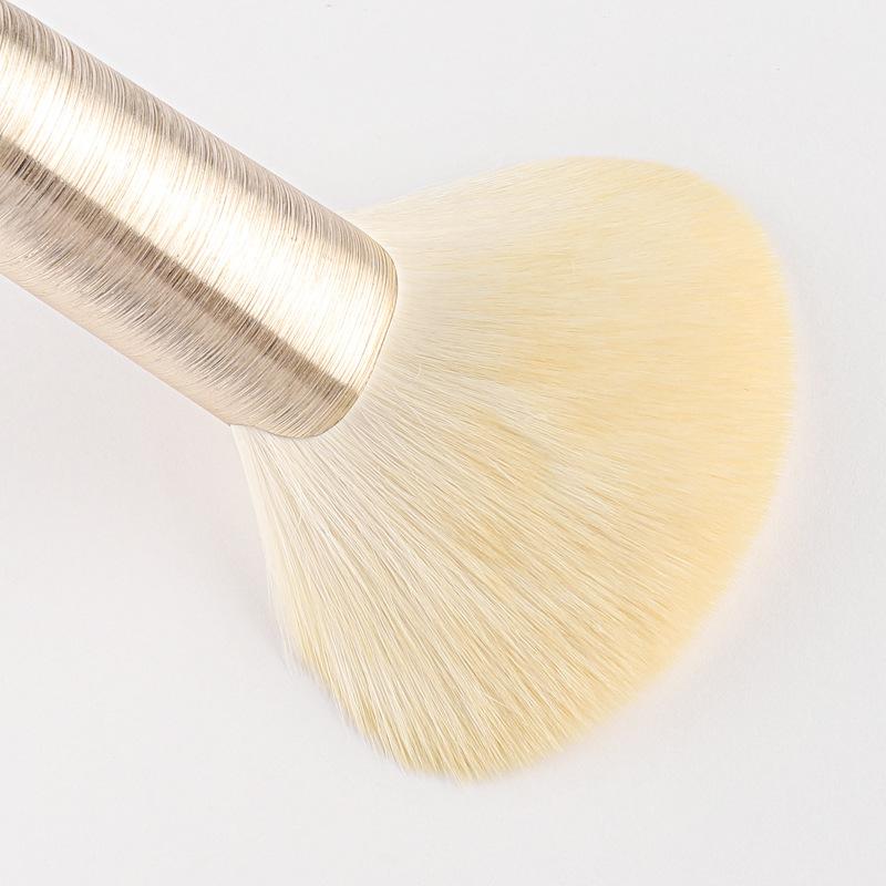 New convenient brushed tube single large loose powder brush, blush brush beauty tools