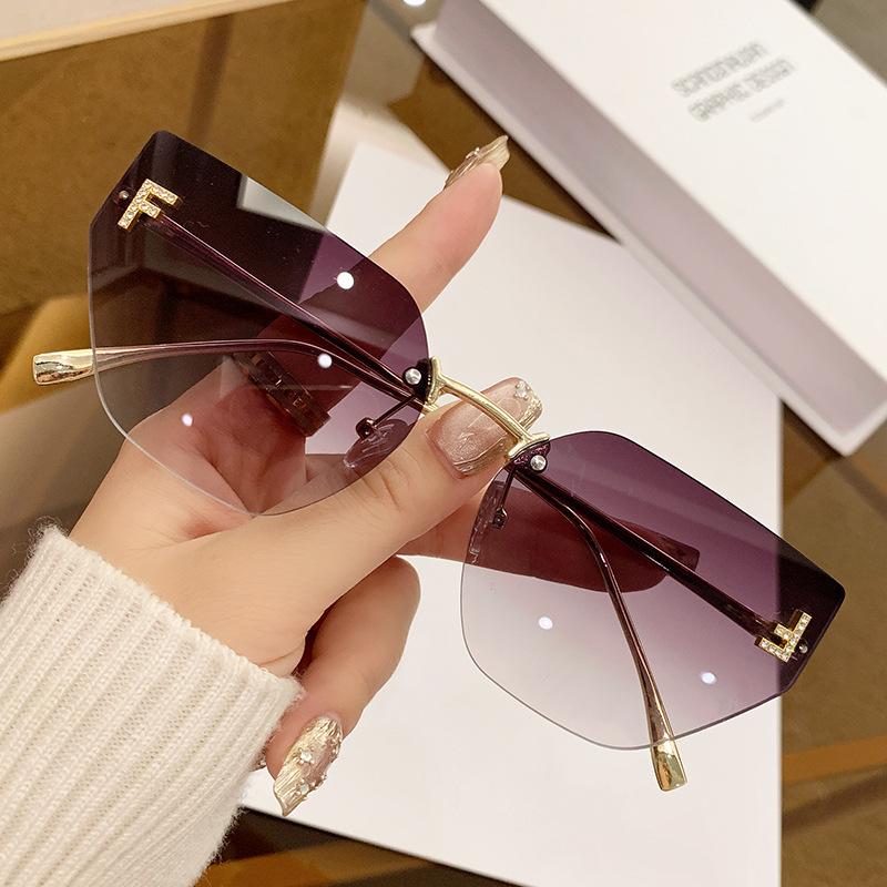 Letter F high-end sunglasses for women, small face, frameless UV-proof sunglasses are trendy, one piece is in stock.