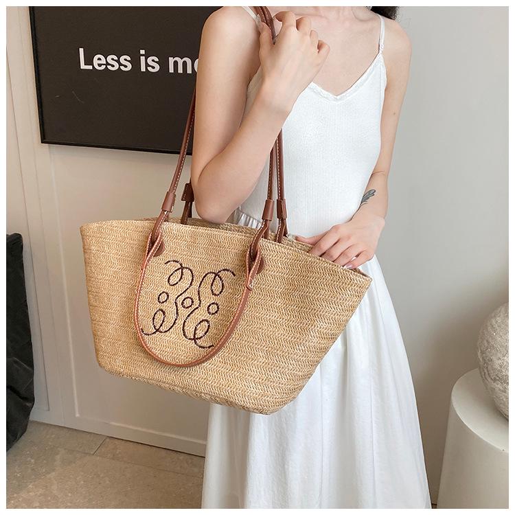 Летняя женская большая плетеная соломенная сумка-тоут для пляжа и отпуска 2024