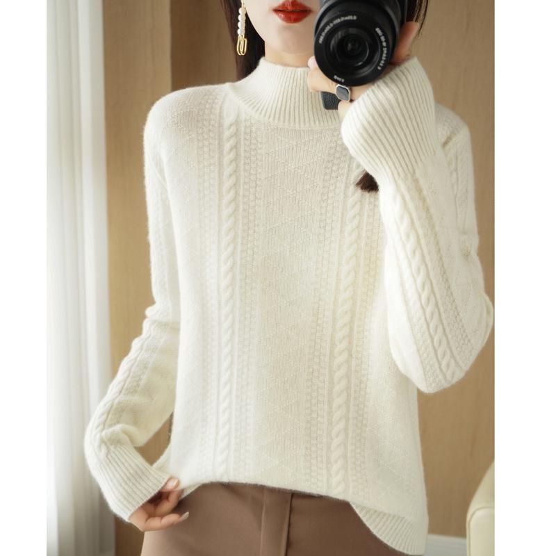 Свитер из жаккардовой шерсти с высоким воротом и вертикальной полоской - Модный трикотаж из кашемира с кабельным узором