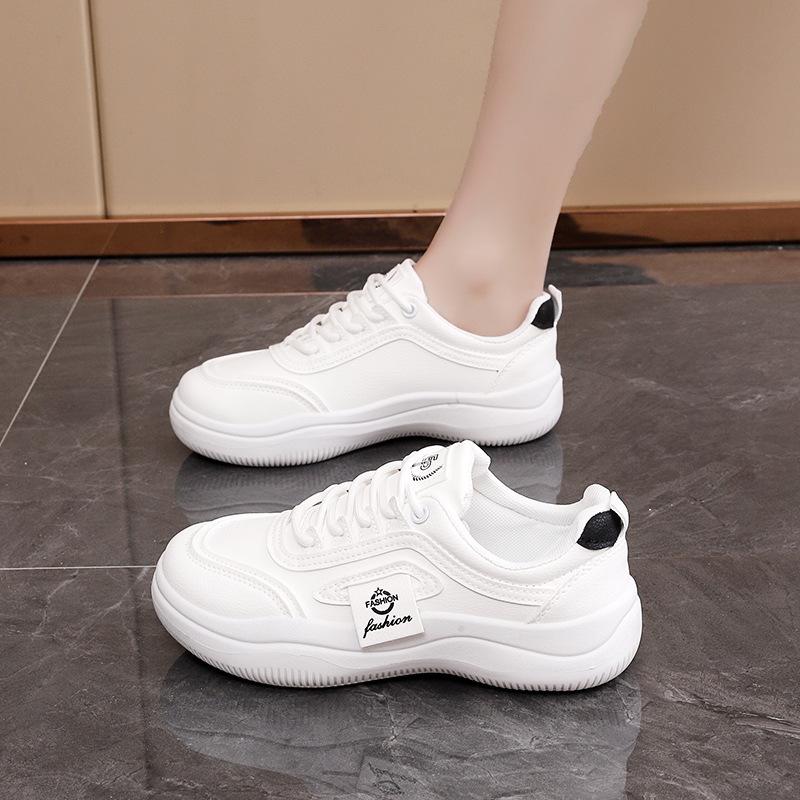 Маленькие белые туфли женские весна 2024 новые кожаные дышащие туфли на толстой подошве универсальные повседневные туфли Q10