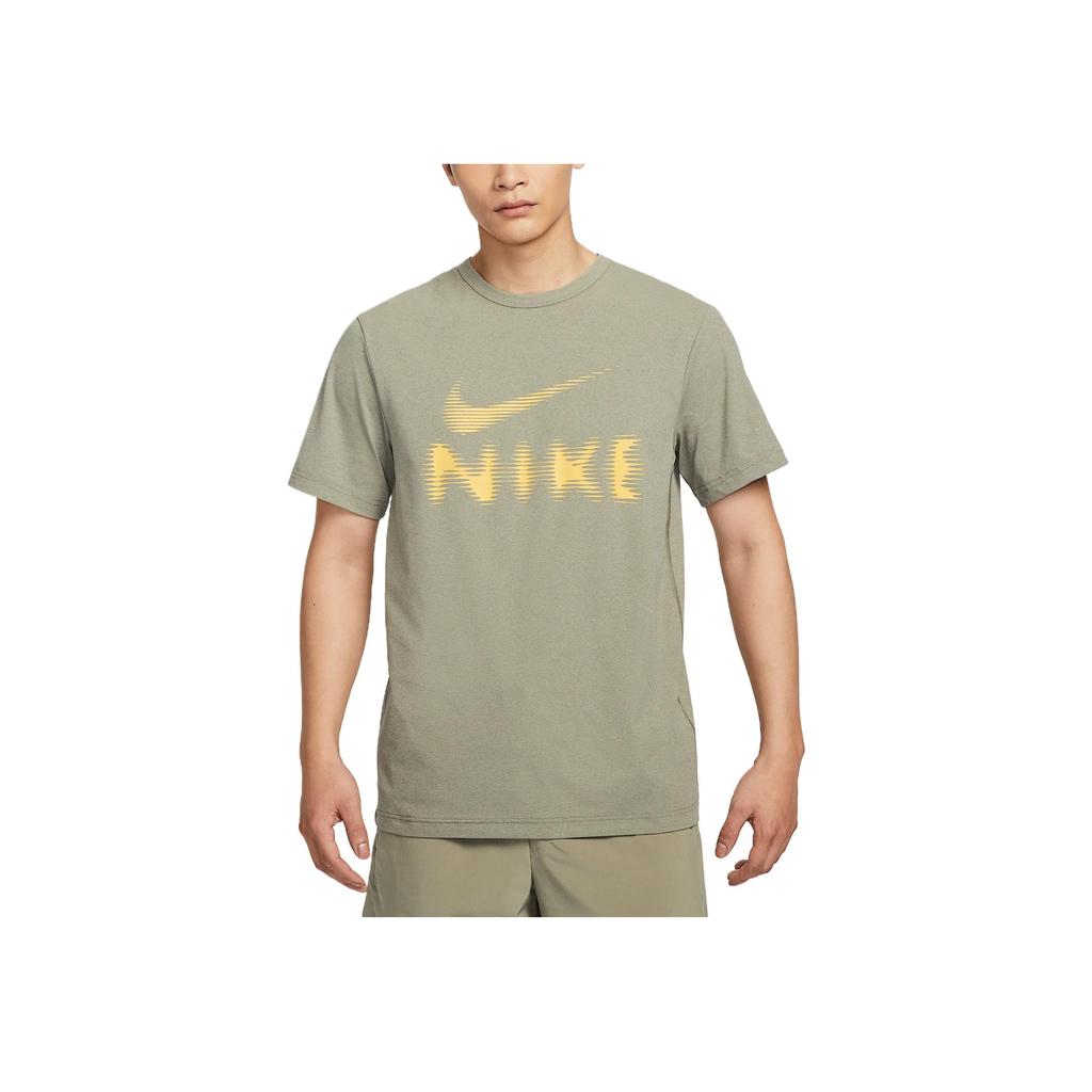 Nike Hyverse Dri-Fit Удобная Стильная Приталенная Универсальная Футболка с Коротким Рукавом Быстросохнущая Мужские Топы Светло-Армейский-Зеленый HQ7988320