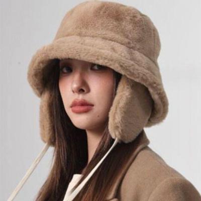 Съемные меховые наушники и шляпа-колокол для зимнего тепла