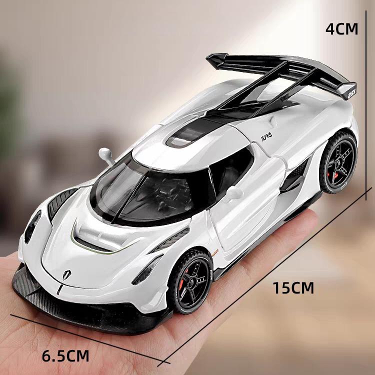 Koenigsegg Jesko Attack Суперкар Симуляция Литые и Игрушечные Транспортные Средства Звуки и Свет Машинка с Инерционным Двигателем 1:32 Подарки из сплава для детей