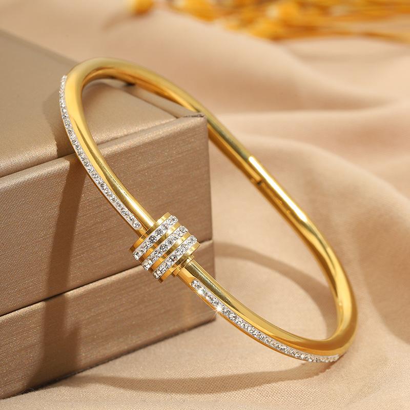 New versatile and fashionable slim waist rotating opening light luxury style high-end bracelet